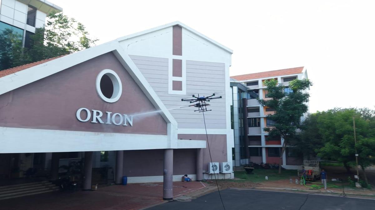 Start-up demonstrates facade cleaning drone at NIT-T