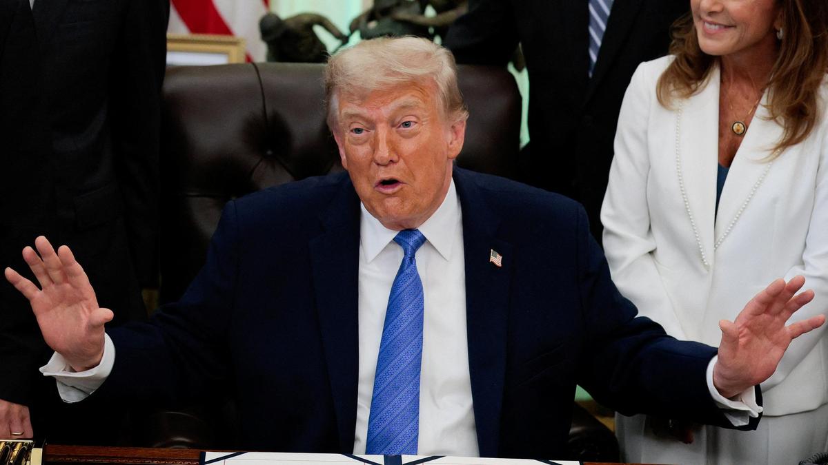 Trump threatens to seize Kharg Island as U.S., Iran continue attacks