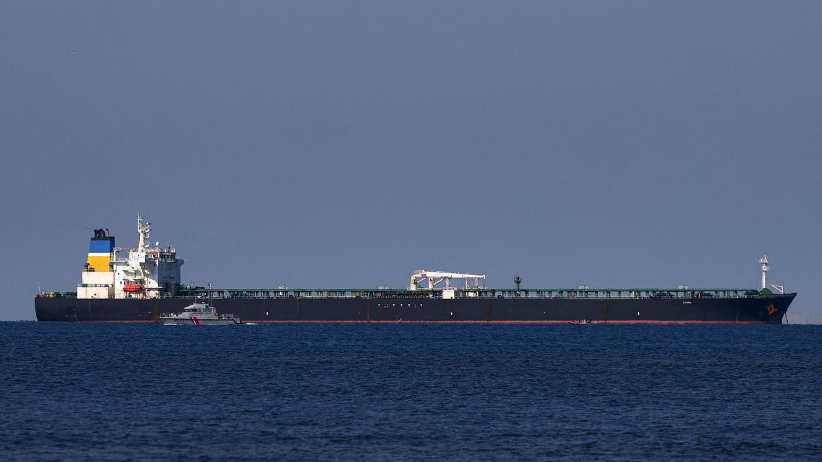 U.S. quietly allows waiver on Russian oil to expire