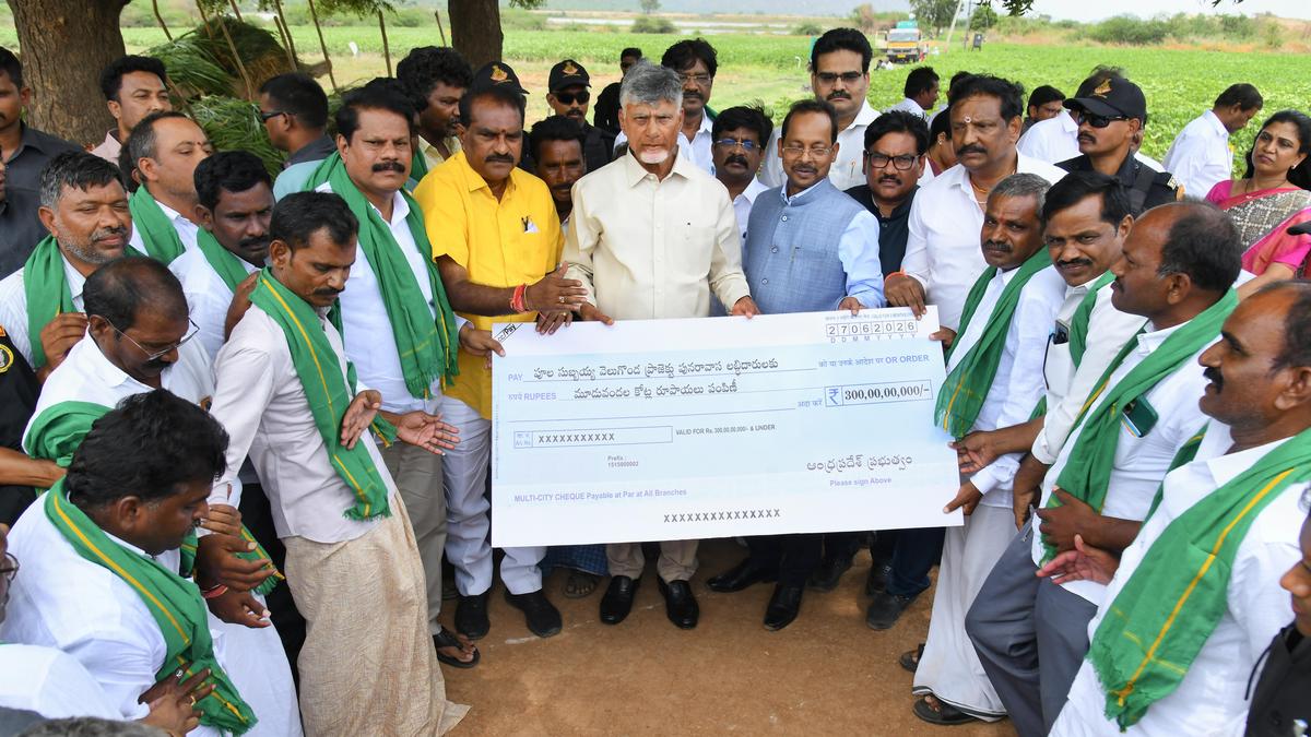 Naidu disburses ₹300 crore R&R funds to Veligonda project-displaced families