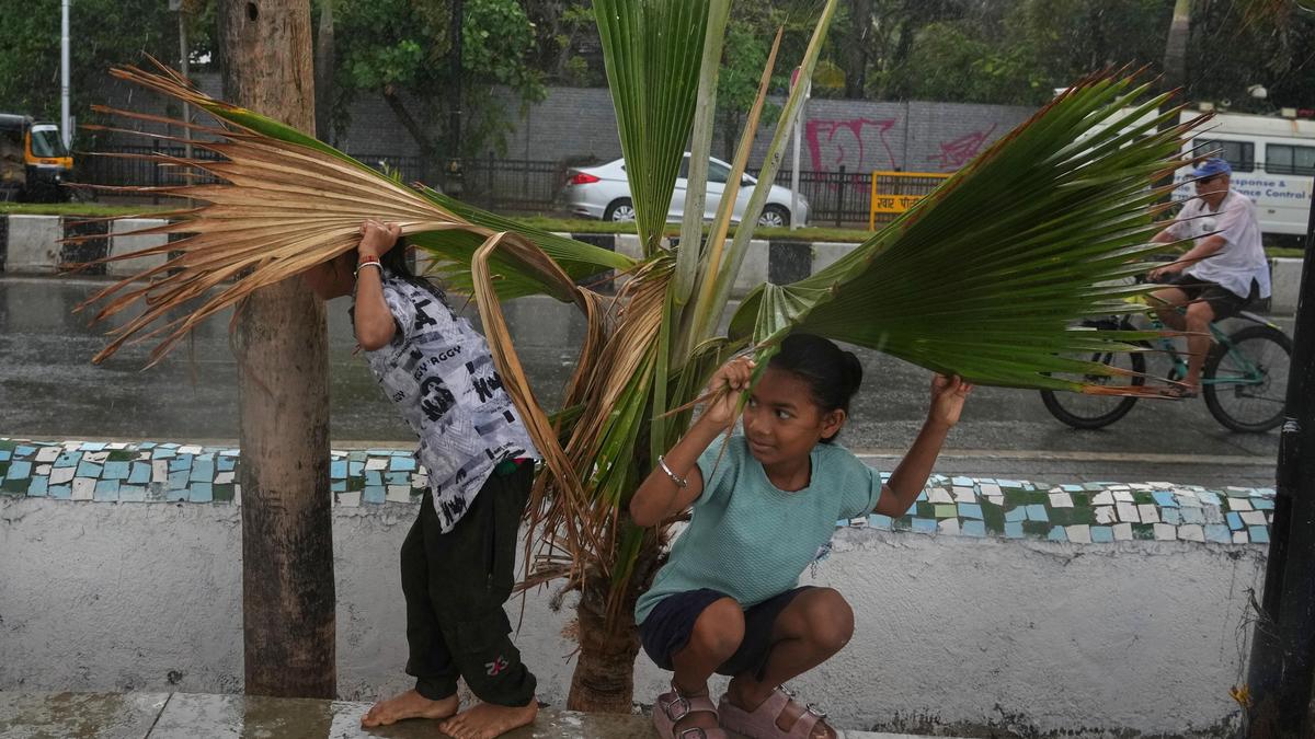 Monsoon Live: Rains lash Mumbai for second day; cool breeze brings respite