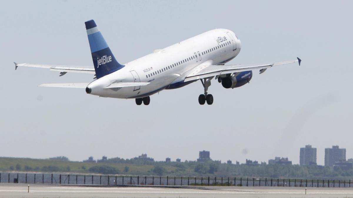 JetBlue flight hit drone while approaching JFK airport: FAA