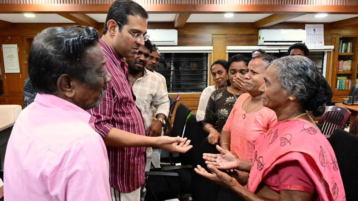 Pariyathukavu land dispute resolved; Dalit families to get land within disputed property