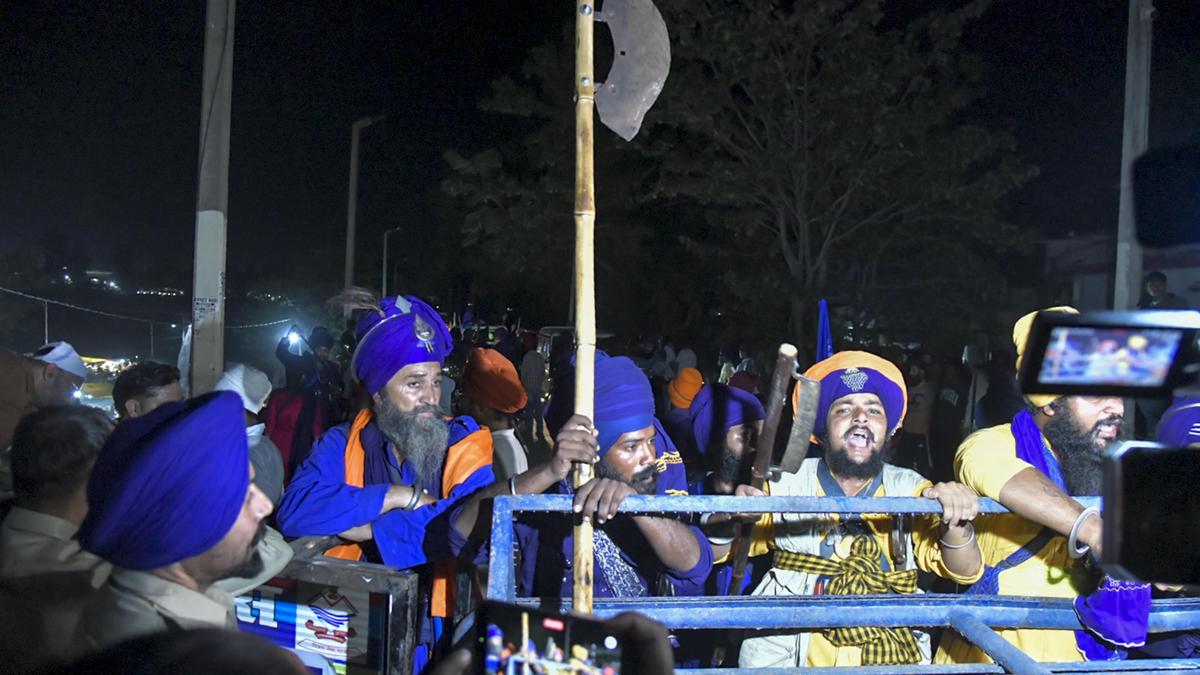 Mohali Gurdwara: Scuffle breaks out among Nihang Sikh groups