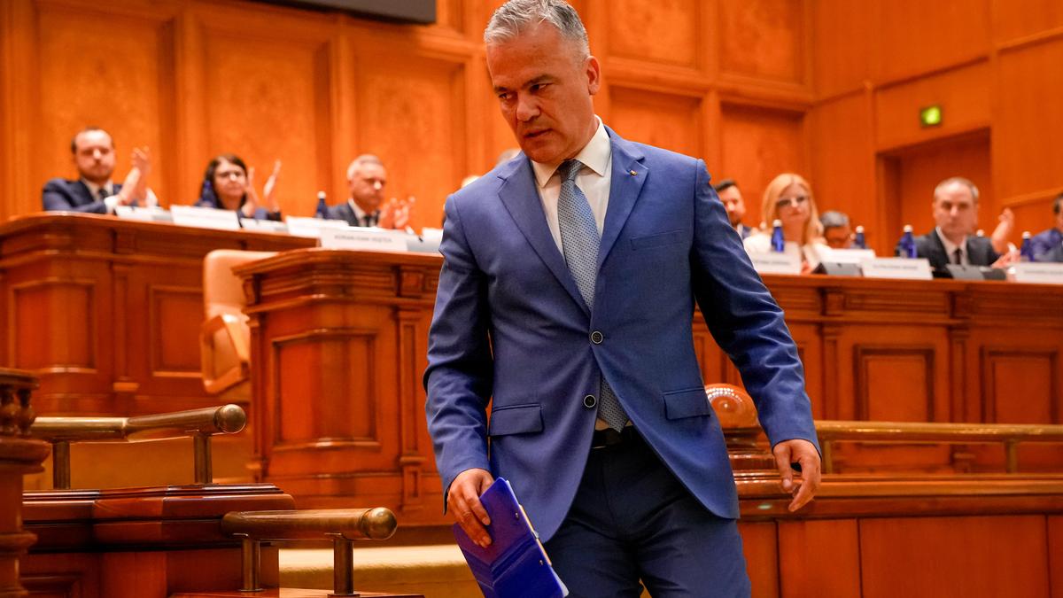 Political crisis deepens as Romanian lawmakers reject new government