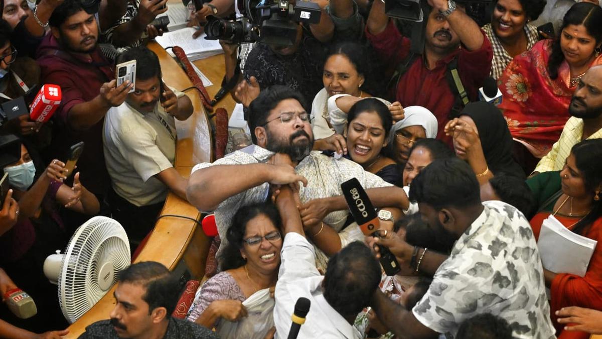 Violence erupts at Thiruvananthapuram Corporation meeting as BJP councillor attacks Congress leader K.S. Sabarinadhan amid protests