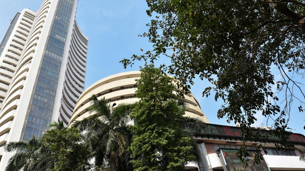 Stock markets rebound in early trade on drop in crude oil prices, supportive global cues