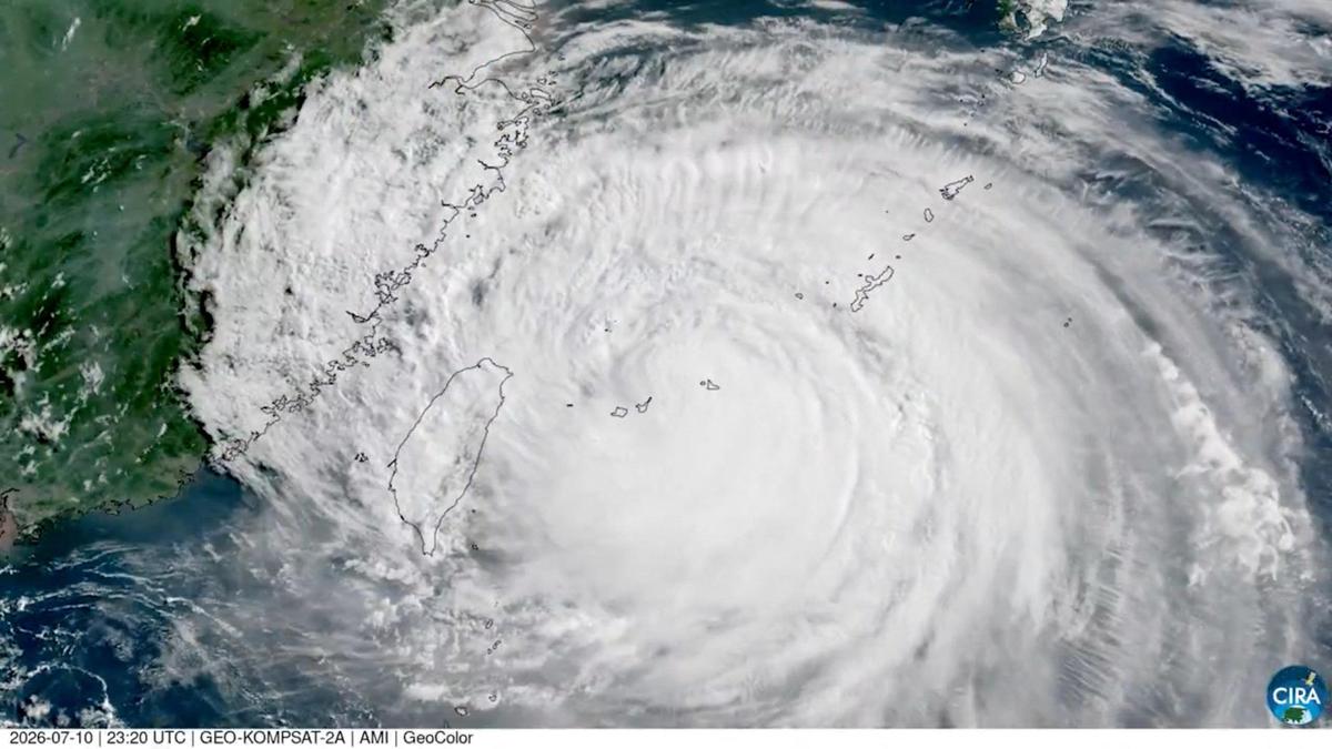 Typhoon Bavi lashes Japan’s southern islands; landslides kill 15 in Philippines