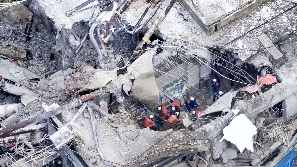 Death toll rises to 18 as rescuers comb through quake rubble in southwestern Japan