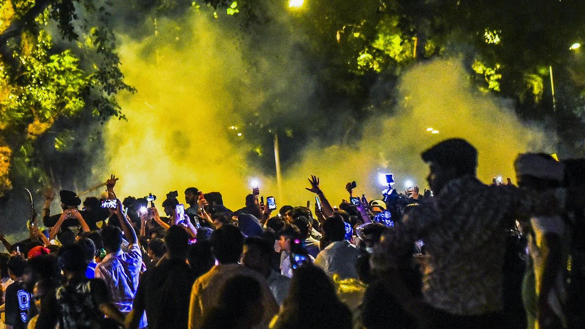 Jantar Mantar protest LIVE: Heavy security deployed at Jantar Mantar, as crowd of protesters swells
