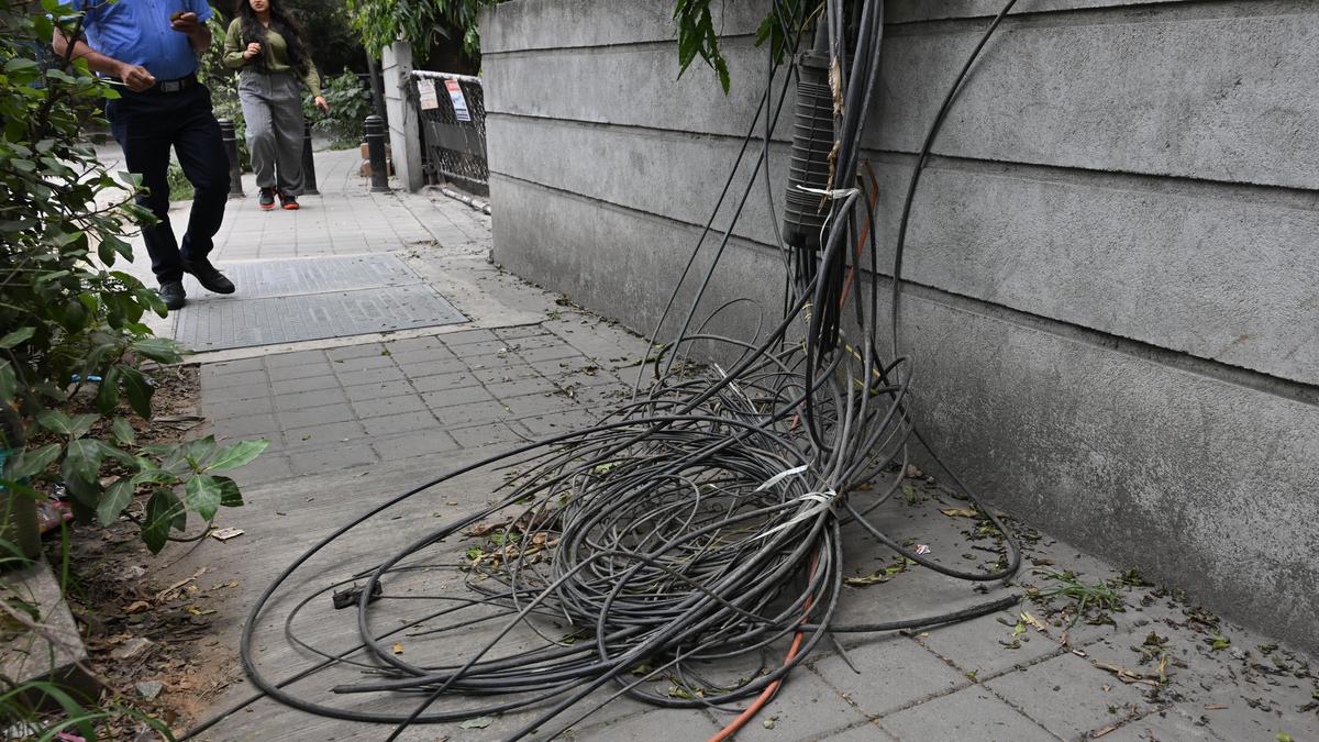 Inventory of Bescom-related obstructions on city’s footpaths to be prepared for clearance