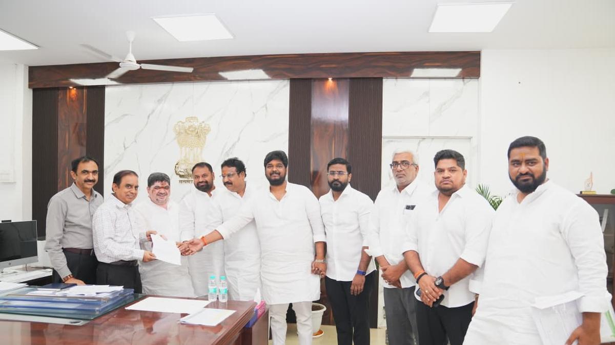 Congress seeks SIR deadline extension in Telangana