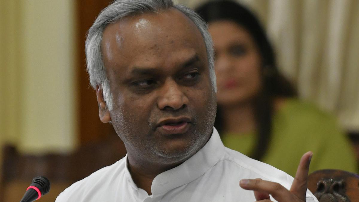 Court rejects claim that RSS member can’t file defamation case as it is not registered body