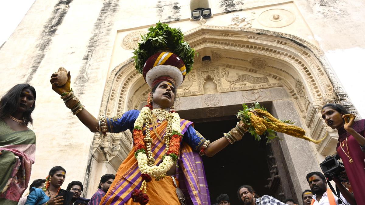 Golconda Bonalu 2026 begins with gaity as thousands converge on hill-fort to make offerings to Goddess