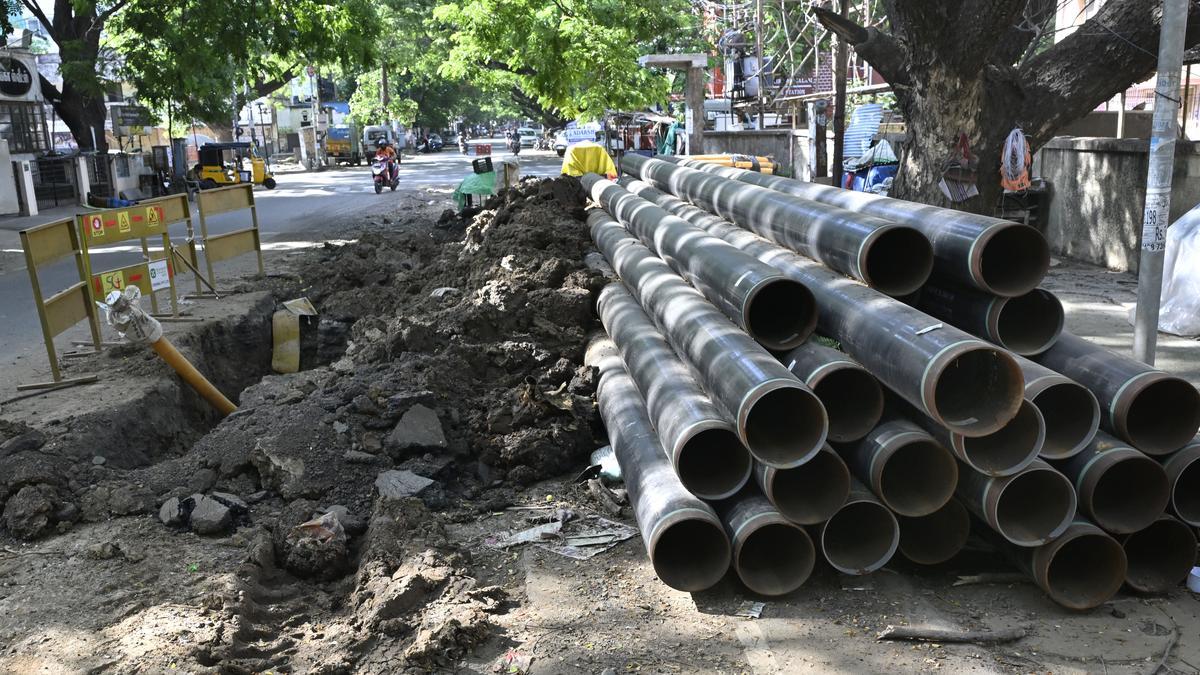 Gas pipeline leak during roadwork in Kerala capital sparks panic