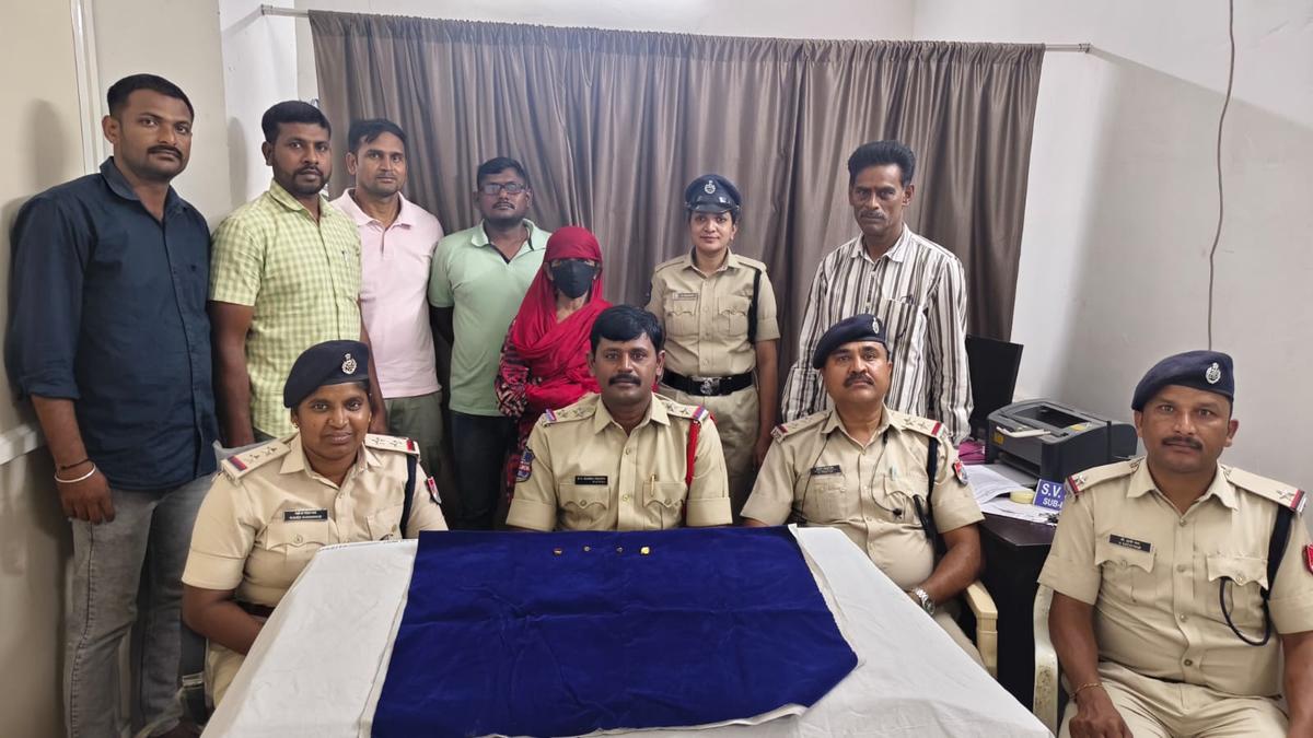 Habitual thief arrested at Secunderabad railway station; stolen gold worth ₹3.24 lakh recovered