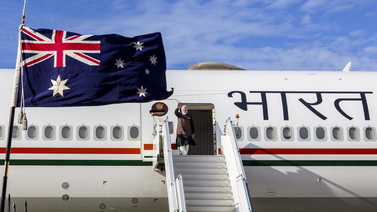 PM Modi arrives in New Zealand on final leg of three-nation tour