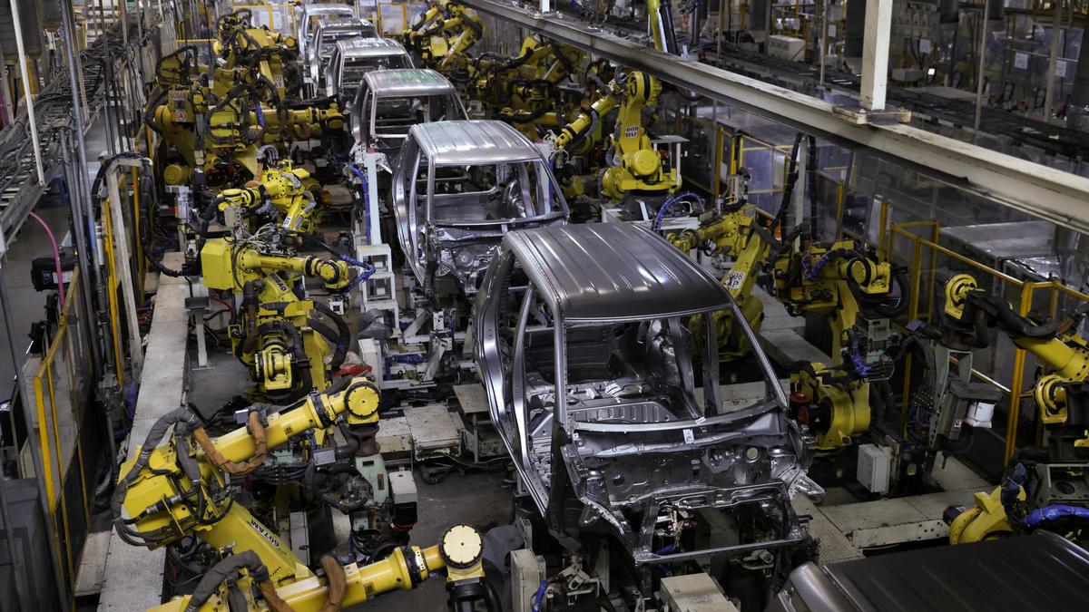 India’s manufacturing sector activity growth falls to 5-year low in July amid challenging market condition: PMI