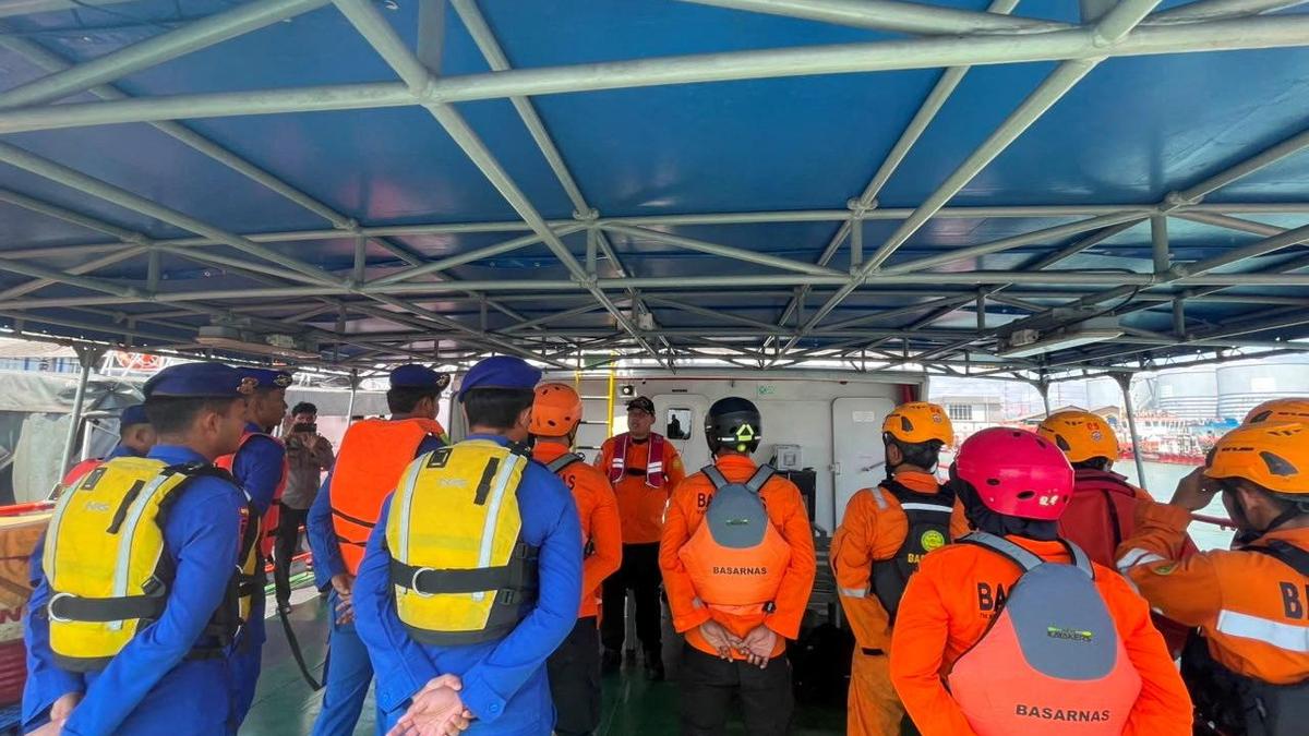 Indonesia ferry fire: Five dead and 41 missing