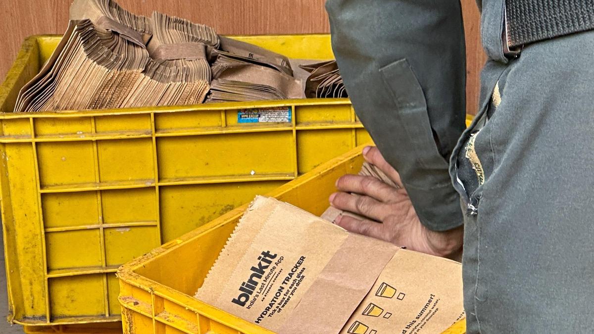 Maharashtra FDA suspends licences of two online food delivery facilities