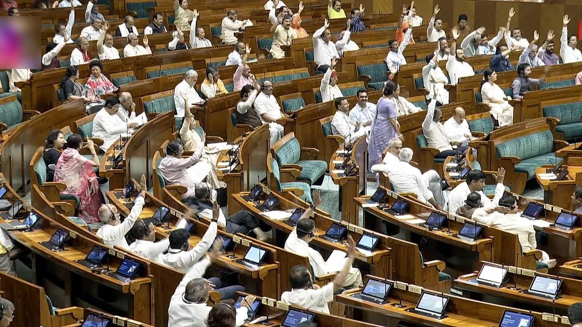 Lok Sabha passes Tribunals Reforms Bill without debate amid opposition protests