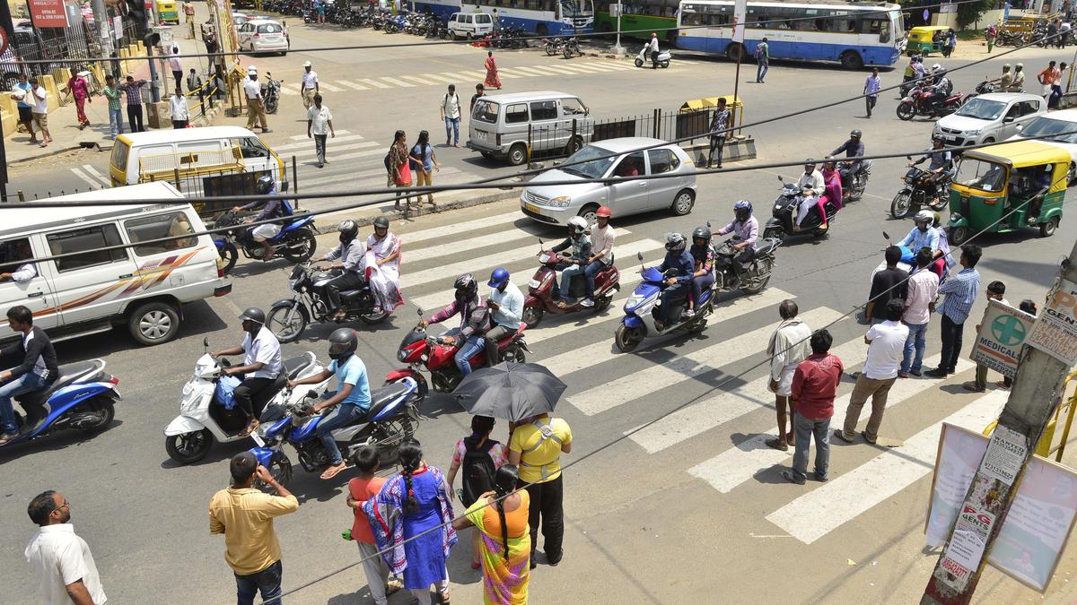Bengaluru Traffic Police introduce trial diversions at Madiwala to ease peak-hour congestion