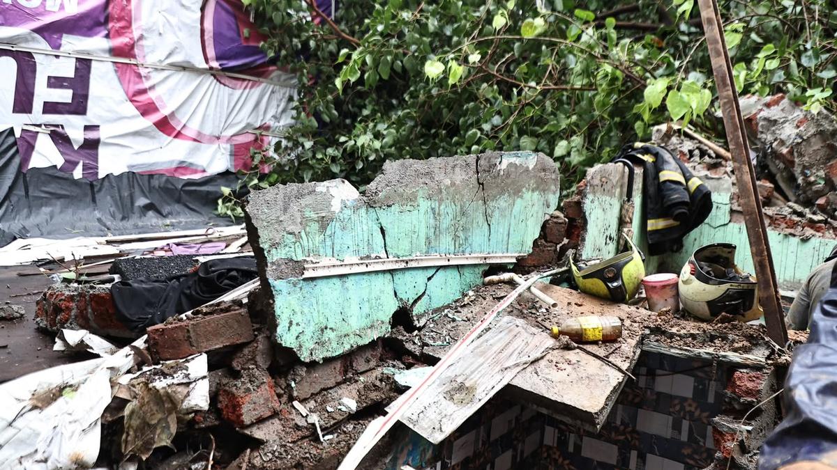 Two dead, several trapped in Kurla landslide in Mumbai