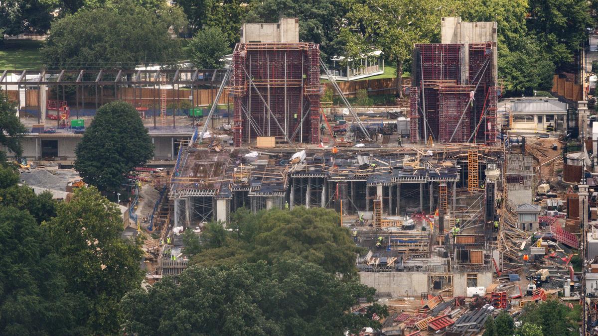 U.S. appeals court blocks Trump’s $400 million White House ballroom project