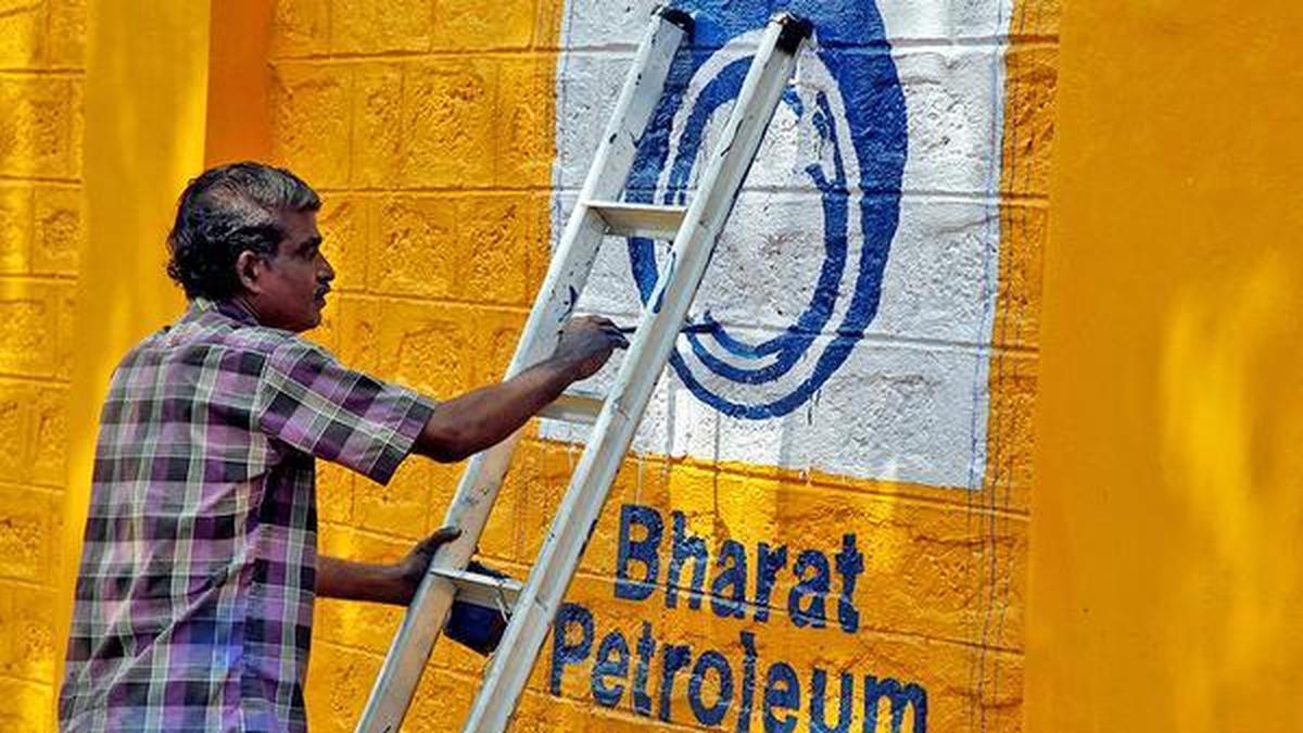 Bharat Petroleum’s net profit dips amid volatile crude prices in Q2